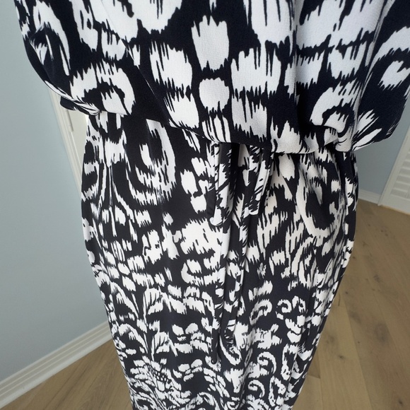 Black & White Geometric Pattern Maxi Dress Size 6 - Picture 5 of 11